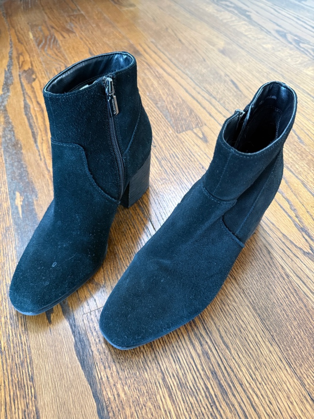 B39 Blondo Women’s 9 Black Suede Ankle Booties with Block Heel Waterproof